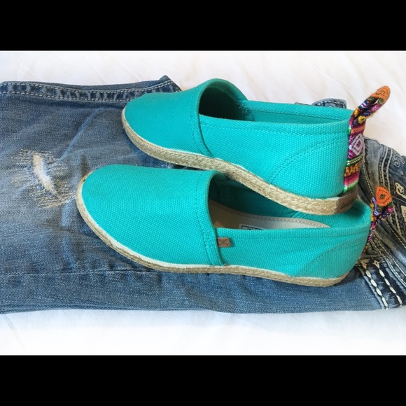 Shoes - Brand New Inkkas Slip Ons Teal Sz: 7